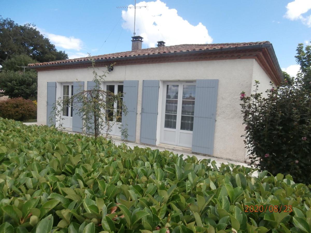 Gite Le Penten Villereal Exterior photo